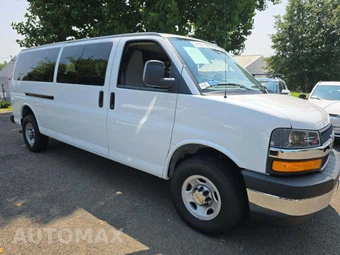 2024 Chevrolet Express 3500 Passenger Van LT 1LT 155.1" WB - miniatura 4