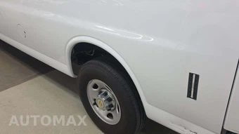 2024 Chevrolet Express 3500 Passenger Van LT 1LT 155.1" WB - miniatura 24