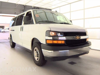 2024 Chevrolet Express 3500 Passenger Van LT 1LT 155.1" WB - miniatura 3