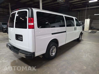 2024 Chevrolet Express 3500 Passenger Van LT 1LT 155.1" WB - miniatura 3