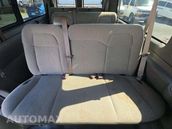 2024 Chevrolet Express 3500 Passenger Van LT 1LT 155.1" WB - miniatura 13