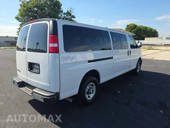 2024 Chevrolet Express 3500 Passenger Van LT 1LT 155.1" WB - miniatura 3