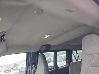 2024 Chevrolet Express 3500 Passenger Van LT 1LT 155.1" WB - miniatura 11