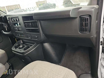 2024 Chevrolet Express 3500 Passenger Van LT 1LT 155.1" WB - miniatura 20