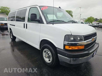 2024 Chevrolet Express 3500 Passenger Van LT 1LT 155.1" WB - miniatura 4