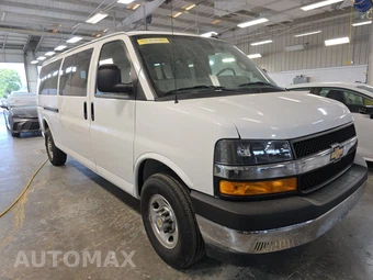 2024 Chevrolet Express 3500 Passenger Van LT 1LT 155.1" WB - miniatura 3