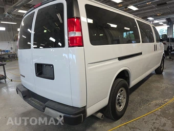 2024 Chevrolet Express 3500 Passenger Van LT 1LT 155.1" WB - miniatura 4