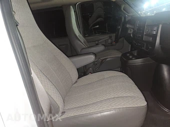 2024 Chevrolet Express 3500 Passenger Van LT 1LT 155.1" WB - miniatura 8