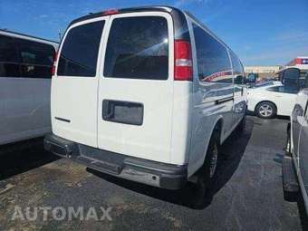 2024 Chevrolet Express 3500 Passenger Van LT 1LT 155.1" WB - miniatura 3