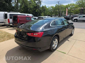 2024 Chevrolet Malibu LS 1LS – miniatura 3