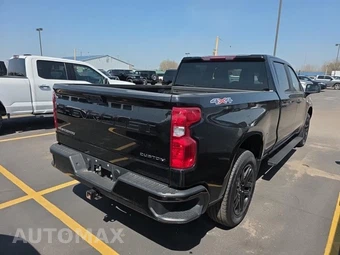 2024 Chevrolet Silverado 1500 Custom Crew Cab Medium Bed 1CX - miniatura 4