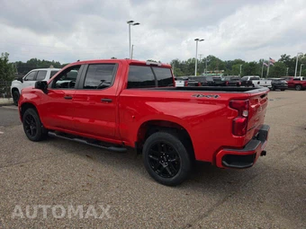 2024 Chevrolet Silverado 1500 Custom Crew Cab Short Bed 1CX - miniatura 2
