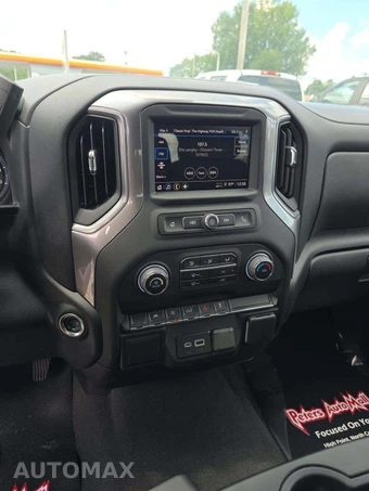 2024 Chevrolet Silverado 1500 Custom Crew Cab Short Bed 1CX - miniatura 10