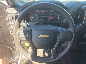 2024 Chevrolet Silverado 1500 Custom Crew Cab Short Bed 1CX - miniatura 10