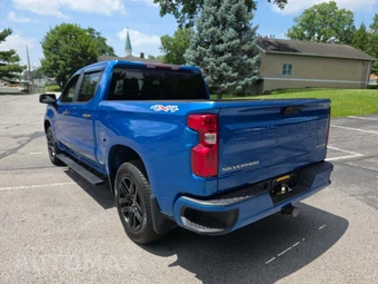 2024 Chevrolet Silverado 1500 Custom Crew Cab Short Bed 1CX - miniatura 2
