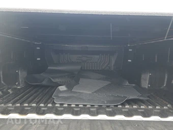 2024 Chevrolet Silverado 1500 Custom Crew Cab Short Bed 1CX - miniatura 16