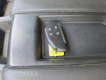 2024 Chevrolet Silverado 1500 Custom Crew Cab Short Bed 1CX - miniatura 8