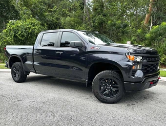 2024 Chevrolet Silverado 1500 Custom Trail Boss Crew Cab Medium Bed 2CX - miniatura 3