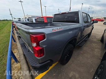 2024 Chevrolet Silverado 1500 Custom Trail Boss Crew Cab Short Bed 2CX - miniatura 3