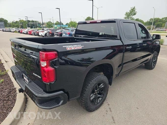 2024 Chevrolet Silverado 1500 Custom Trail Boss Crew Cab Short Bed 2CX - miniatura 3