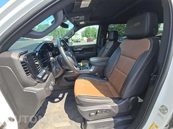 2024 Chevrolet Silverado 1500 High Country Crew Cab Medium Bed - miniatura 3