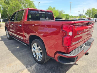 2024 Chevrolet Silverado 1500 High Country Crew Cab Short Bed - miniatura 2