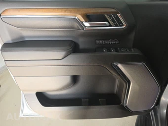 2024 Chevrolet Silverado 1500 High Country Crew Cab Short Bed 3LZ - miniatura 9
