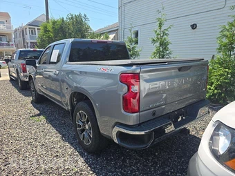 2024 Chevrolet Silverado 1500 LT Crew Cab Short Bed 2FL - miniatura 2