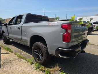 2024 Chevrolet Silverado 1500 LT Trail Boss Crew Cab Medium Bed 2LT - miniatura 2
