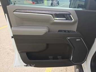 2024 Chevrolet Silverado 1500 LTZ Crew Cab Short Bed 1LZ - miniatura 9