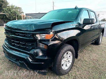 2024 Chevrolet Silverado 1500 WT Crew Cab Short Bed 1WT - samochód z USA z aukcji Manheim, oferta Kup Teraz w AUTOMAX