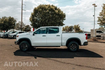 2024 Chevrolet Silverado 1500 ZR2 Crew Cab Short Bed 3LT - miniatura 4