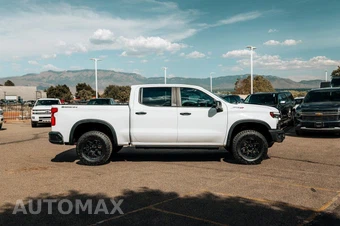 2024 Chevrolet Silverado 1500 ZR2 Crew Cab Short Bed 3LT - miniatura 8