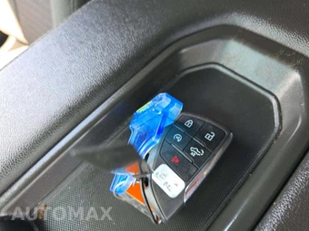 2024 Chevrolet Silverado 2500HD Custom Crew Cab Medium Bed 1CX - miniatura 8