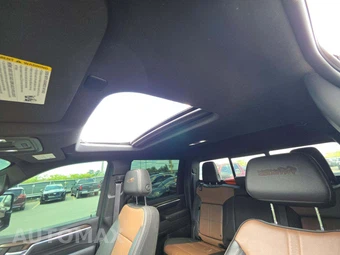 2024 Chevrolet Silverado 2500HD High Country Crew Cab Medium Bed - miniatura 8