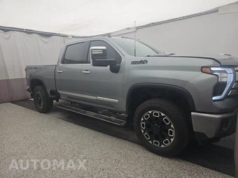 2024 Chevrolet Silverado 2500HD High Country Crew Cab Medium Bed - miniatura 3