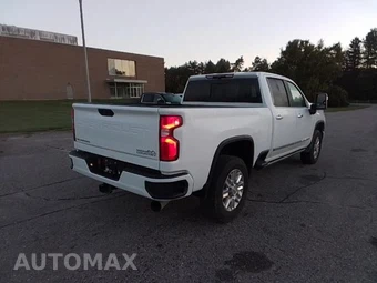 2024 Chevrolet Silverado 2500HD High Country Crew Cab Medium Bed - miniatura 5