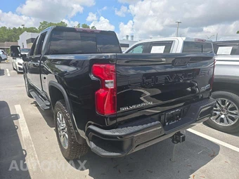 2024 Chevrolet Silverado 2500HD High Country Crew Cab Medium Bed 3LZ - miniatura 2