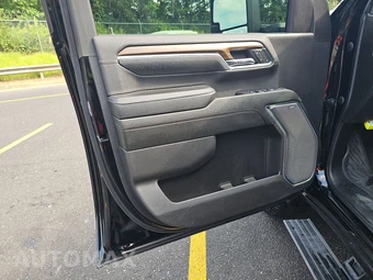 2024 Chevrolet Silverado 2500HD High Country Crew Cab Medium Bed 3LZ - miniatura 9