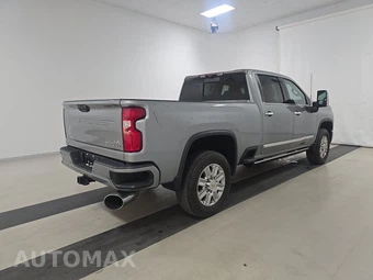 2024 Chevrolet Silverado 2500HD High Country Crew Cab Medium Bed 3LZ - miniatura 4