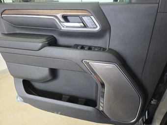2024 Chevrolet Silverado 2500HD High Country Crew Cab Medium Bed 3LZ - miniatura 9