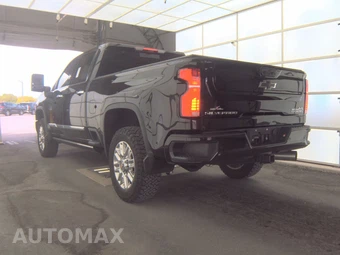 2024 Chevrolet Silverado 2500HD High Country Crew Cab Medium Bed 3LZ - miniatura 8