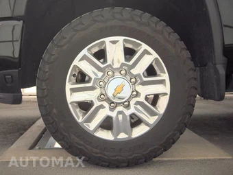 2024 Chevrolet Silverado 2500HD High Country Crew Cab Medium Bed 3LZ - miniatura 9