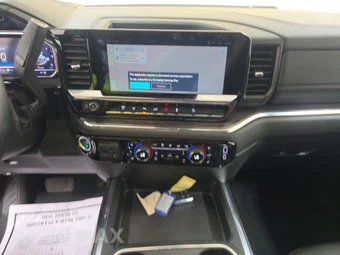 2024 Chevrolet Silverado 2500HD LTZ Crew Cab Medium Bed - miniatura 11