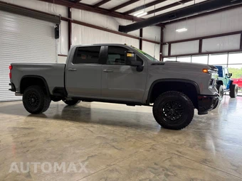 2024 Chevrolet Silverado 2500HD ZR2 Crew Cab Medium Bed 3LT - miniatura 10