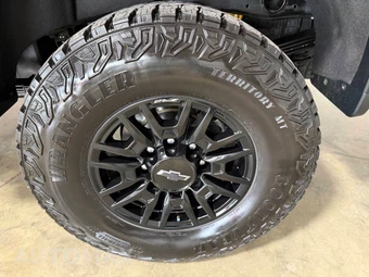 2024 Chevrolet Silverado 2500HD ZR2 Crew Cab Medium Bed 3LT - miniatura 23