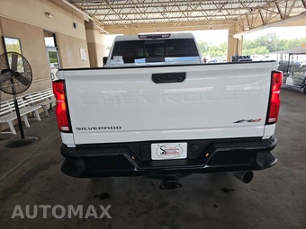 2024 Chevrolet Silverado 2500HD ZR2 Crew Cab Medium Bed 3LT - miniatura 5