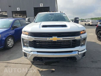 2024 Chevrolet Silverado 3500HD Cab Chassis LT Crew Cab 1LT DRW - miniatura 2