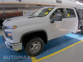 2024 Chevrolet Silverado 3500HD Cab Chassis LT Crew Cab 1LT DRW