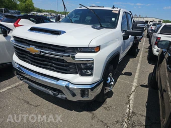 2024 Chevrolet Silverado 3500HD Cab Chassis LT Crew Cab 1LT DRW